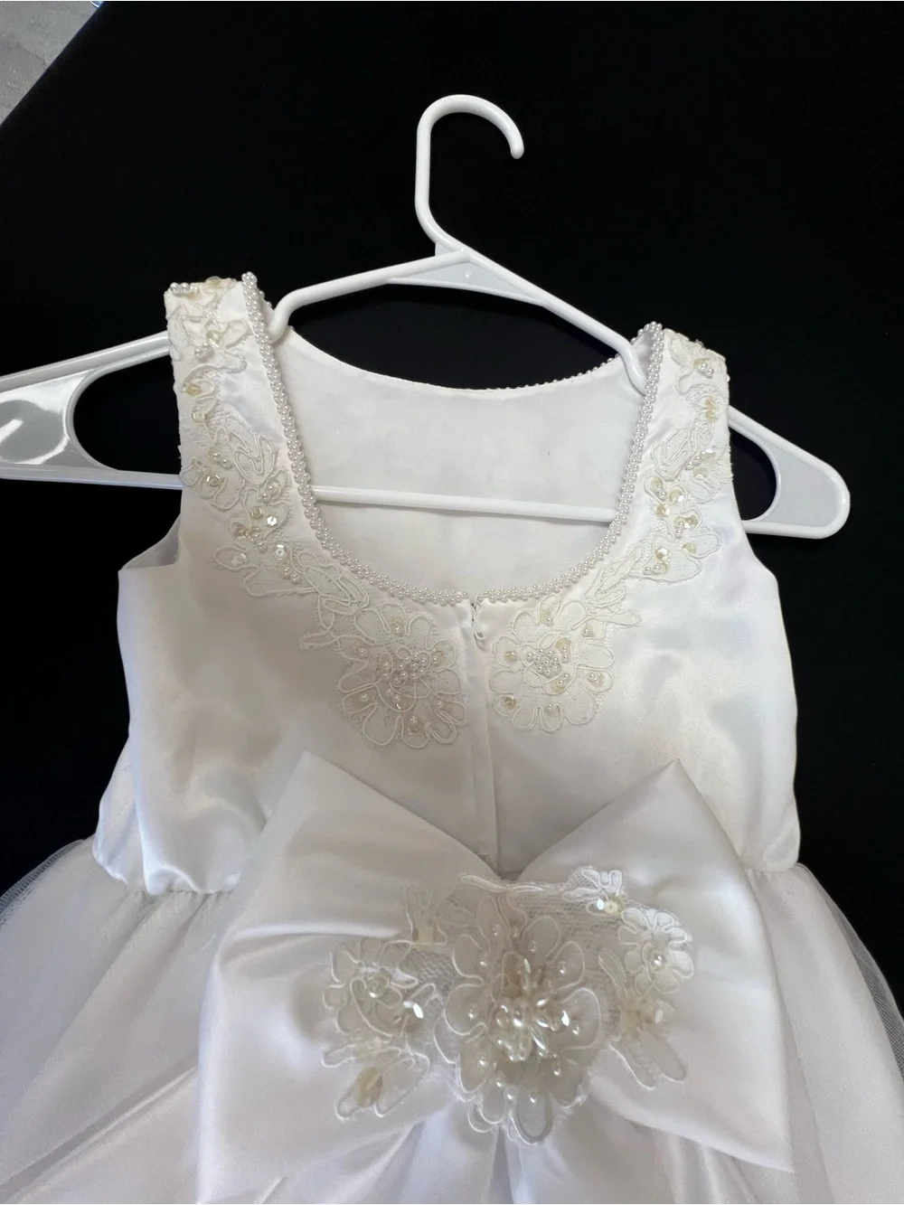 LADY ELEANOR SIZE 5 FLOWER GIRL FLOOR LENGTH DRESS WITH BEADED BODICE  LIKE NEW